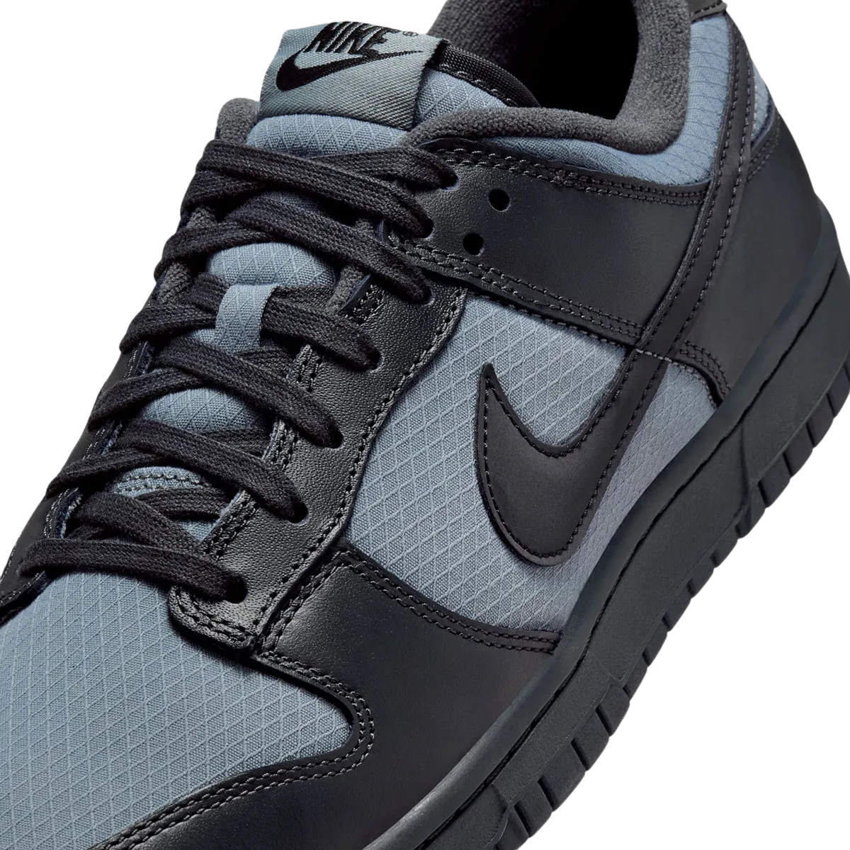 Nike Dunk Low "Off Noir"