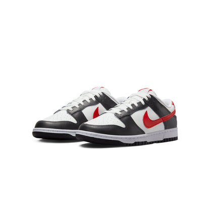 Nike Dunk "Panda Red"